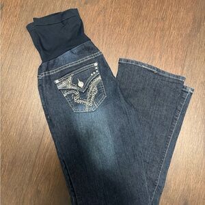 Stylish Blue Women's Maternity Jeans with Embellished Pocket